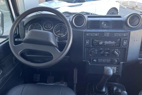 Land Rover Defender 110 SW E 90 kW (122 CV)