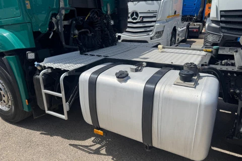 Mercedes-Benz Actros 1851 LS