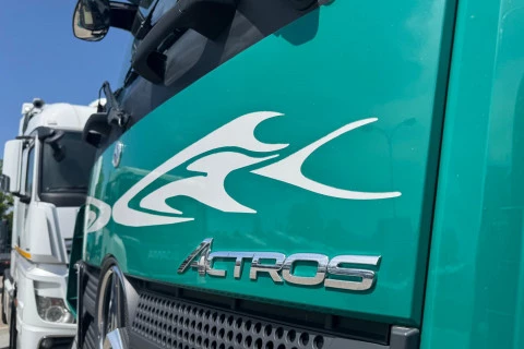 Mercedes-Benz Actros 1851 LS