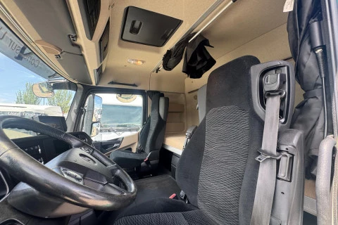 Mercedes-Benz Actros 1851 LS