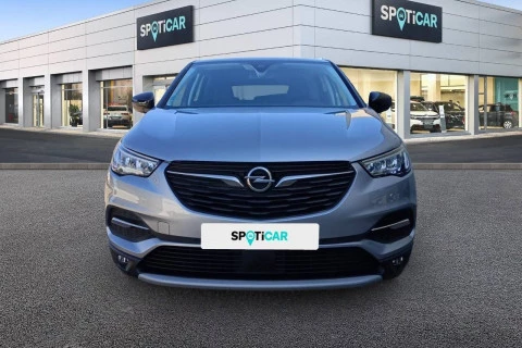 Opel Grandland X 1.2 Turbo Design & Tech
