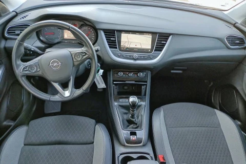 Opel Grandland X 1.2 Turbo Design & Tech