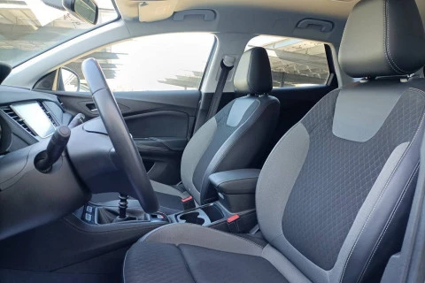 Opel Grandland X 1.2 Turbo Design & Tech