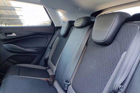 Opel Grandland X 1.2 Turbo Design & Tech