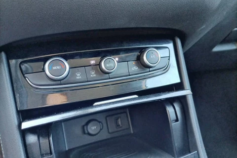 Opel Grandland X 1.2 Turbo Design & Tech