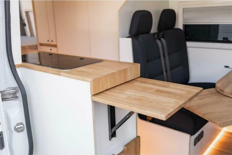 Mercedes-Benz Sprinter 906BB35