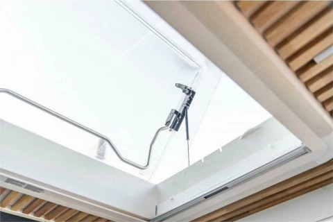 Mercedes-Benz Sprinter 906BB35