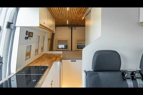 Mercedes-Benz Sprinter 906BB35