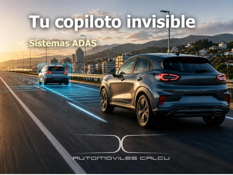 Coche con sistemas ADAS detectando un vehículo en la A-7 en Málaga mediante frenada automática y asistencia de conducción