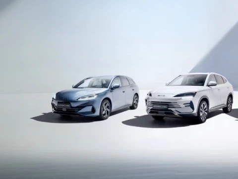 Descubre la gama DM-i