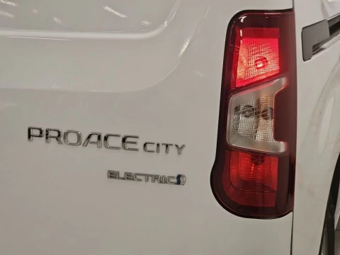 Toyota Proace City Verso Family EV L1 50kWh 136CV Active