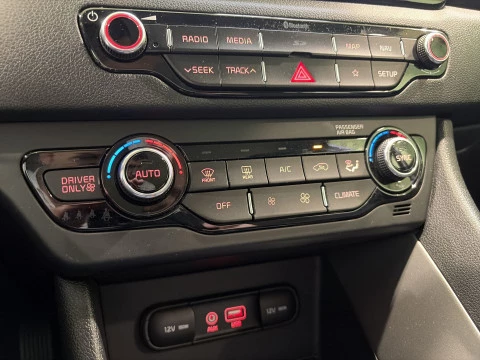 Kia Niro 1.6 GDi HEV Drive 104 kW (141 CV)