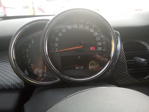 MINI COOPER 5 PUERTAS