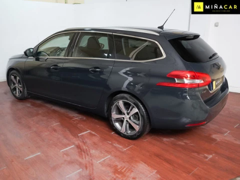Peugeot 308 SW BlueHDI 130 Allure 96 kW (130 CV)