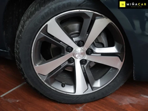 Peugeot 308 SW BlueHDI 130 Allure 96 kW (130 CV)