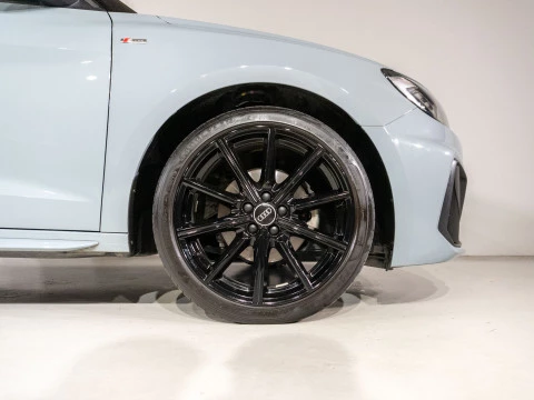 Audi A1 Sportback Black line 30 TFSI 81kW S tron