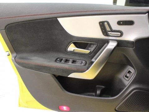 Mercedes-Benz CLA 200D 150CV