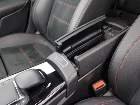 Mercedes-Benz CLA 200D 150CV