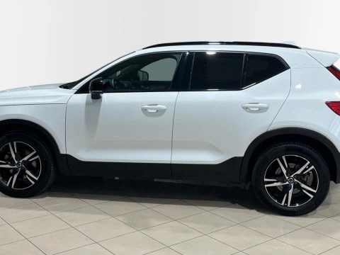Volvo XC40 XC40 Plus, B3 Mild Hybrid, Gasolina, Dark