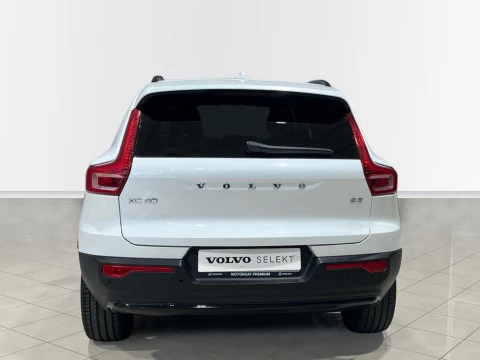 Volvo XC40 XC40 Plus, B3 Mild Hybrid, Gasolina, Dark