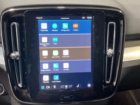 Volvo XC40 XC40 Plus, B3 Mild Hybrid, Gasolina, Dark