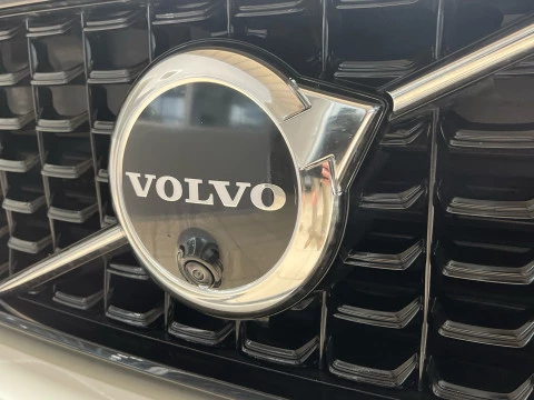 Volvo XC40 XC40 Plus, B3 Mild Hybrid, Gasolina, Dark