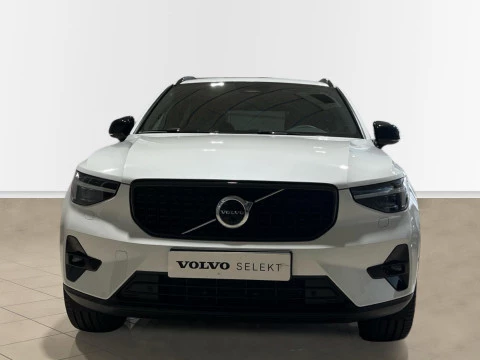 Volvo XC40 XC40 Plus, B3 Mild Hybrid, Gasolina, Dark
