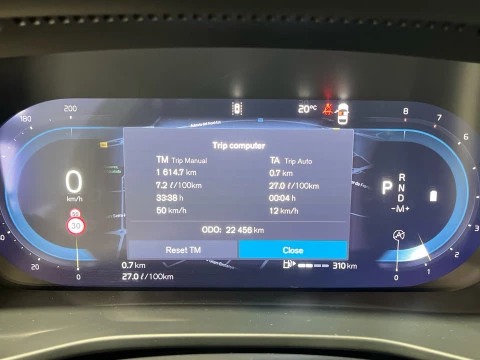 Volvo XC40 XC40 Plus, B3 Mild Hybrid, Gasolina, Dark