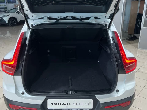 Volvo XC40 XC40 Plus, B3 Mild Hybrid, Gasolina, Dark