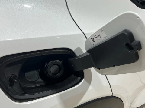 Volvo XC40 XC40 Plus, B3 Mild Hybrid, Gasolina, Dark
