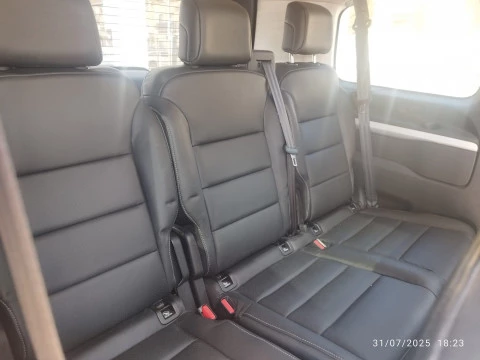 Peugeot Traveller Business VIP BlueHDi 110KW (150)Standard