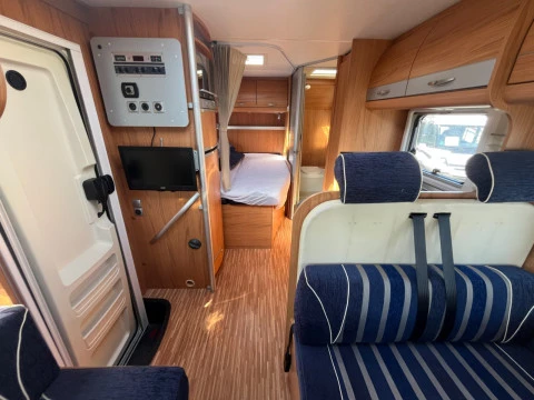 BURSTNER AVIANO I 684 I684