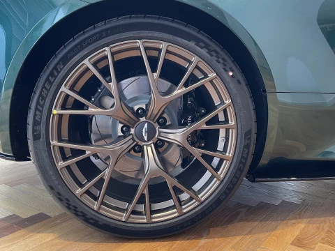 Aston Martin DB12 4.0 V8 Auto