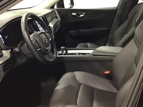 Volvo XC60 2.0 T6 AWD Recharge Core Auto