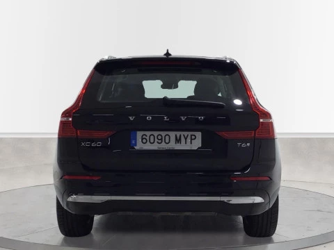 Volvo XC60 2.0 T6 AWD Recharge Core Auto
