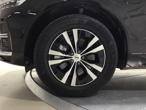Volvo XC60 2.0 T6 AWD Recharge Core Auto