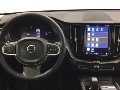 Volvo XC60 2.0 T6 AWD Recharge Core Auto
