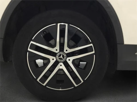 Mercedes-Benz GLA 200 D