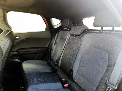 Renault Captur RENAULT CAPTUR TECHNO FULL HYBRID E-TECH 145