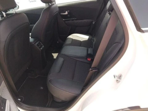 Kia Niro 1.6 GDi HEV 104kW (141CV) Drive