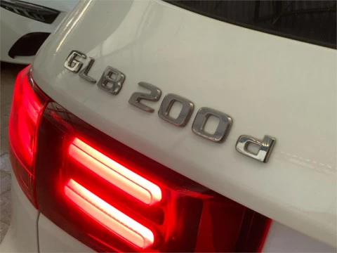 Mercedes-Benz GLB 200 d