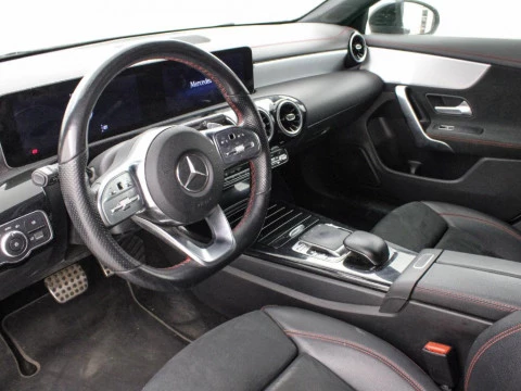 Mercedes-Benz CLA 1.3 CLA 200 163 4P