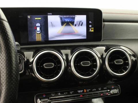 Mercedes-Benz CLA 1.3 CLA 200 163 4P