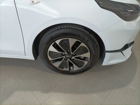 Kia Ceed 1.0 T-GDi 74kW (100CV) Concept