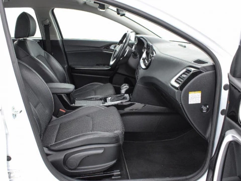 Kia Ceed 1.6 GDI PHEV ETECH TOURER 141 5P