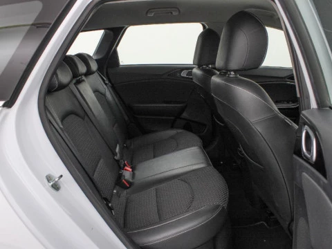 Kia Ceed 1.6 GDI PHEV ETECH TOURER 141 5P