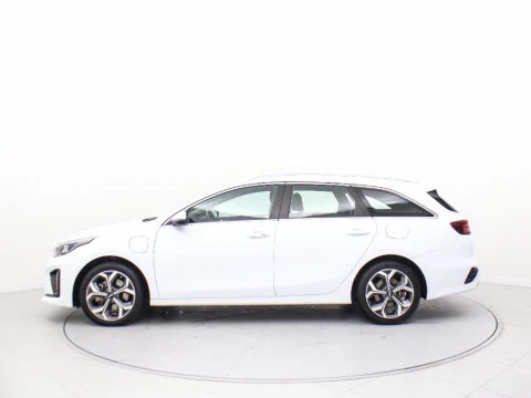 Kia Ceed 1.6 GDI PHEV ETECH TOURER 141 5P