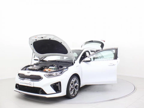 Kia Ceed 1.6 GDI PHEV ETECH TOURER 141 5P
