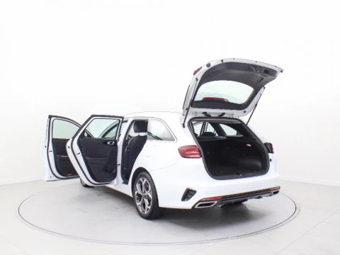 Kia Ceed 1.6 GDI PHEV ETECH TOURER 141 5P