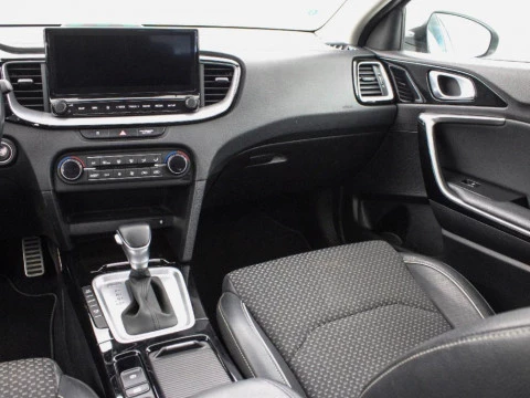 Kia Ceed 1.6 GDI PHEV ETECH TOURER 141 5P